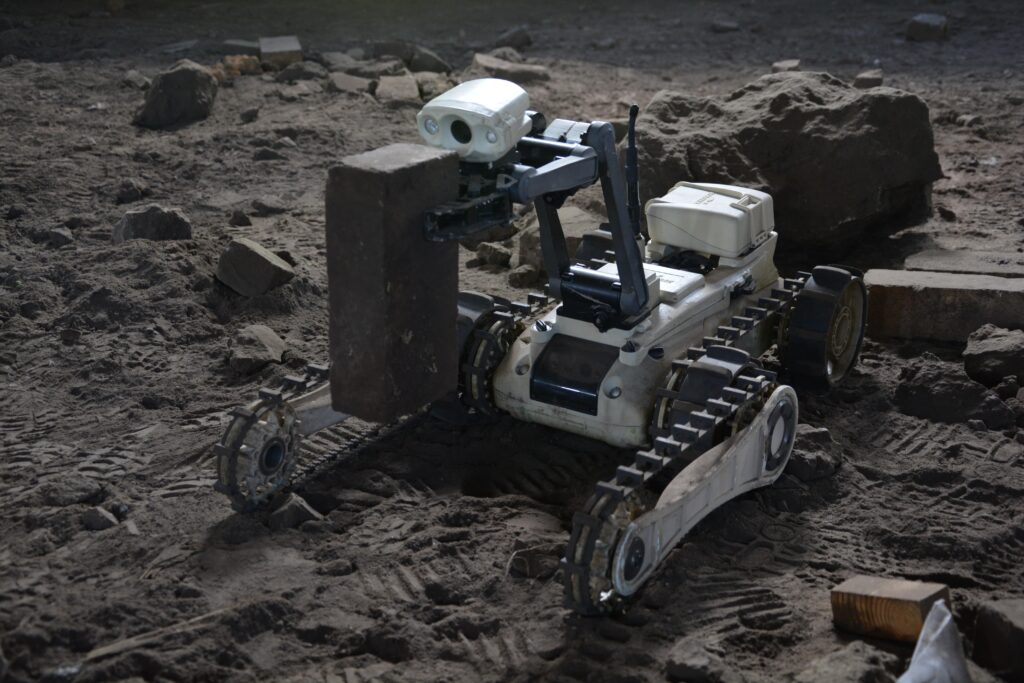 MTGR carring a brick-min